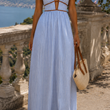 Laurina | Vestido Longo com Riscas e Decote Recortado