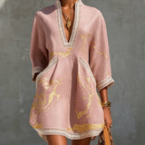 Vestido Mini de Renda de Crochê com Decote em V em Ouro Rosa
