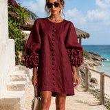 Vestido Mini de Botão em Floral Borgonha com Punhos Florais Impressionantes
